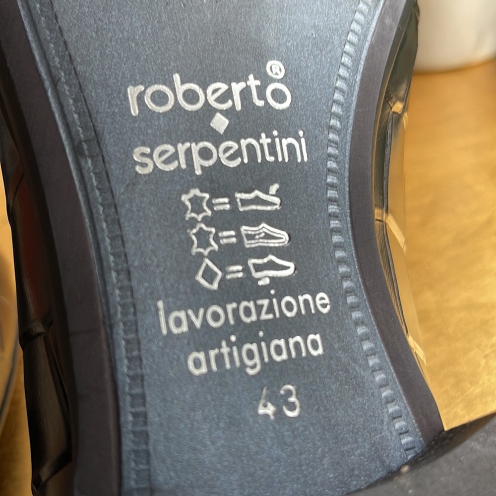 Roberto Serpentini Croc-Embossed Black Leather Loafers | Hardly Worn Once - Picture 13 of 16